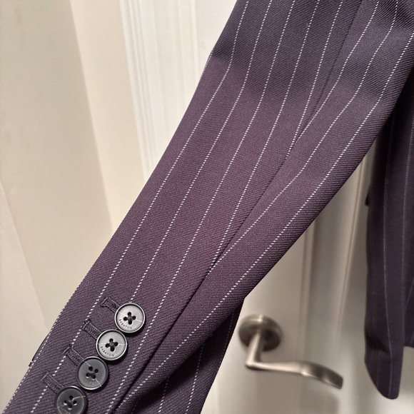 Brand new Babaton pin striped blazer - Picture 3 of 6